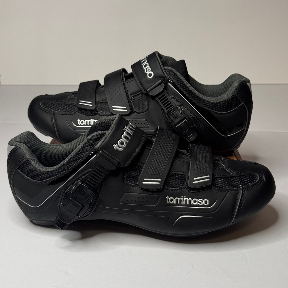 Tommaso Strada 200 cycling shoes, designed for road and indoor cycling